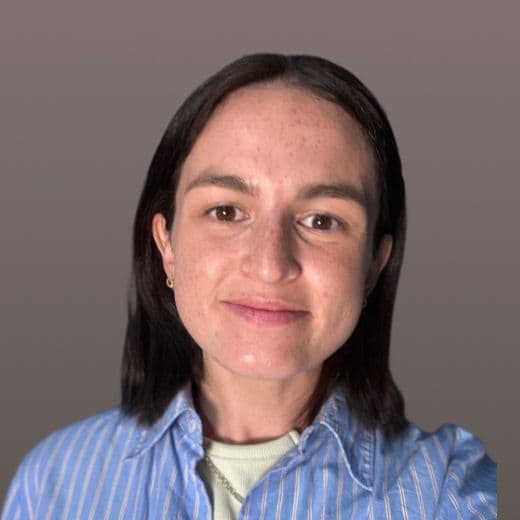 Headshot of Phoebe Kent
